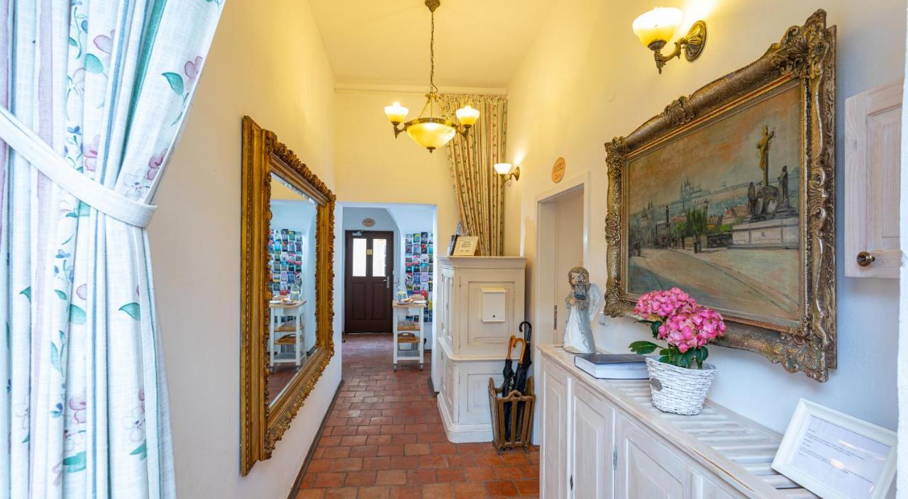 פראג Loreta Hotel מראה חיצוני תמונה