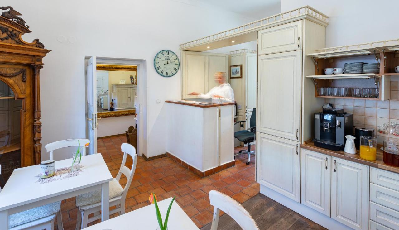 פראג Loreta Hotel מראה חיצוני תמונה